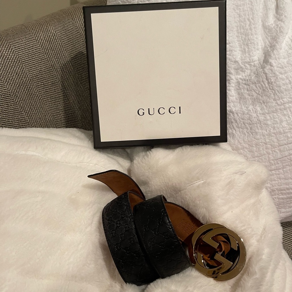Gucci men’s black leather belt